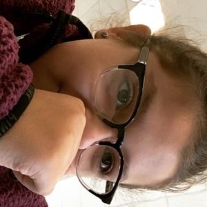 Meet your Posher, Keren